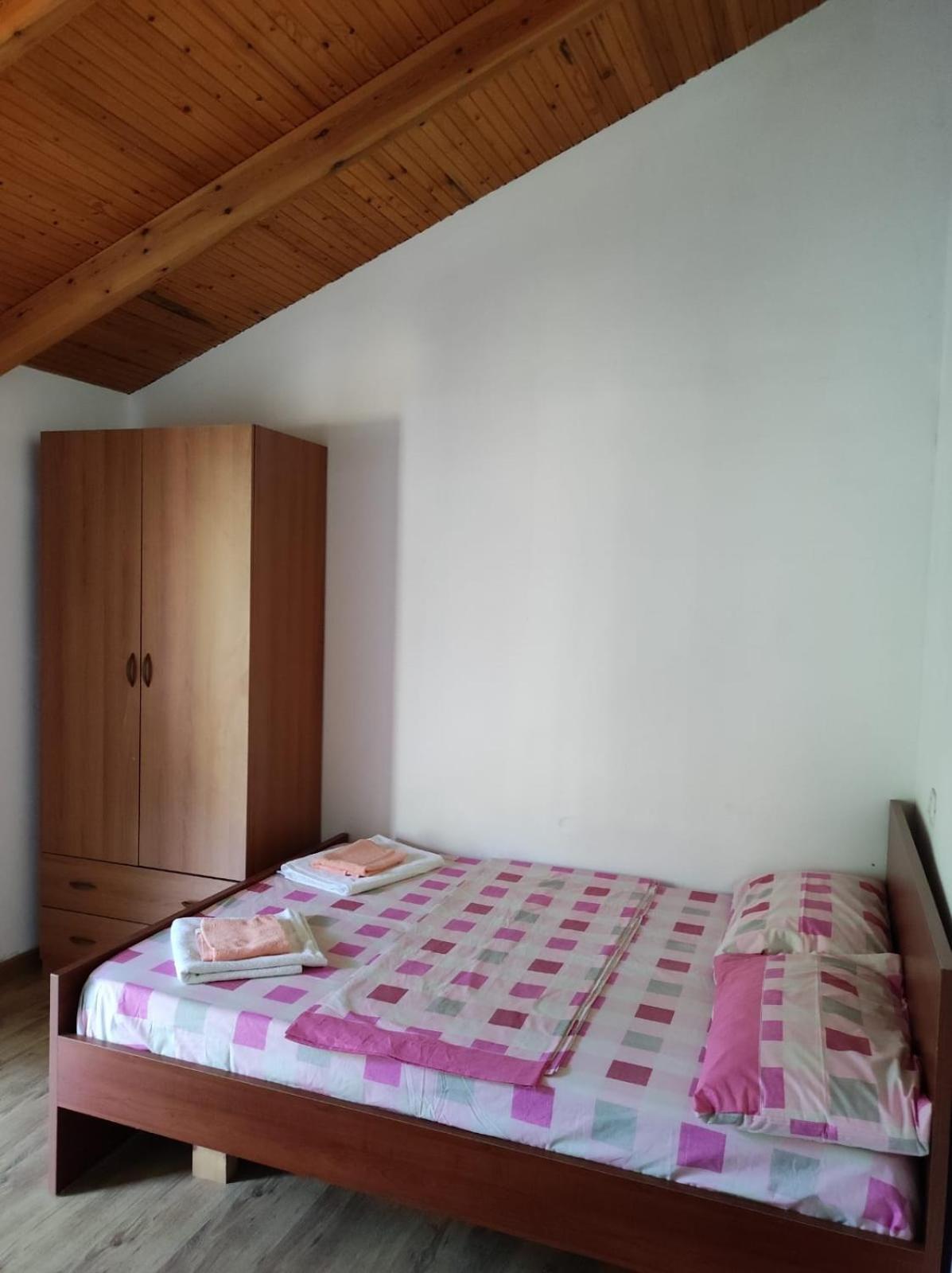 Hotel Toni Llogora Dukat Esterno foto