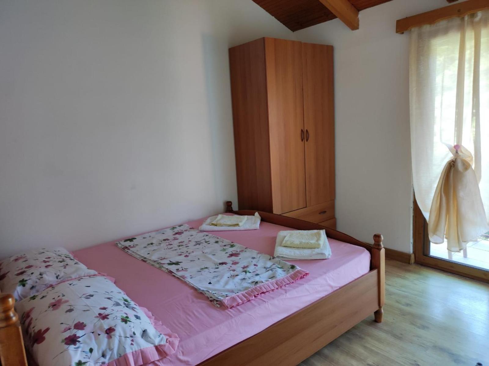 Hotel Toni Llogora Dukat Esterno foto